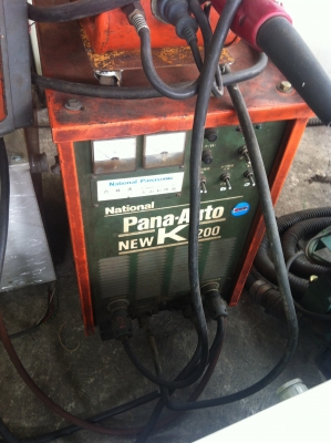 ขายเครื่องเชื่อมCo2 พร้อมตัวป้อนลวดเชื่อม และหัวเชื่อม ของญี่ปุ่นมือสอง