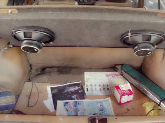 ขาย มาสด้า 323 XL เครื่องดี แอร์เย็น ภายในเดิมๆครบๆ ขาย 23000 ต่อรองได้