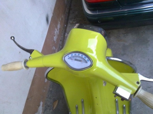 ขายเวสป้า สปริ้น หัวเหลี่ยม สีเขียวใบตอง 34,000