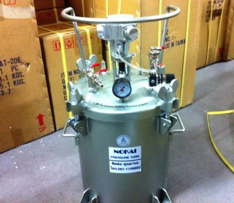 พ่นสี พ่นเคมี PRESSURE TANK ถังแรงดันสูงใช้พ่นสี พ่นเคมี พ่นกาว ถังเกรดA ทนที่สุดมีรุ่น10-80ลิตร มีมอเตอร์กวนสีอัตโนมัติ ราคาถูกที่สุดในไทยครับ