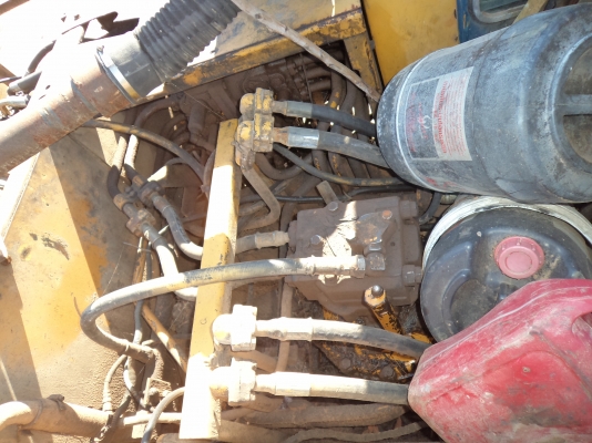 ขาย385000บาทแม็กโคKOMATSU200-3ราคาถูกๆรถใช้งานทุกวัน