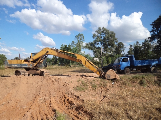 ขาย385000บาทแม็กโคKOMATSU200-3ราคาถูกๆรถใช้งานทุกวัน