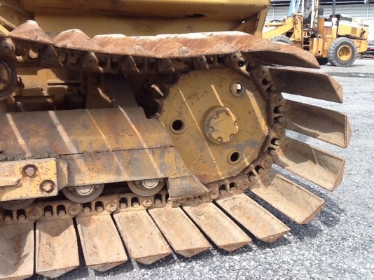 ลดกระหน่ำ SALE__รถแทรคเตอร์ดันดิน CATTERPILLAR D3B แผ่นแทรค 1 เมตร เก่านอก ญี่ปุ่น สภาพสวย เดิมๆ พร้อมใช้งาน