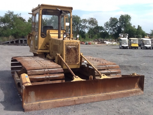 ลดกระหน่ำ SALE__รถแทรคเตอร์ดันดิน CATTERPILLAR D3B แผ่นแทรค 1 เมตร เก่านอก ญี่ปุ่น สภาพสวย เดิมๆ พร้อมใช้งาน