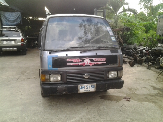 ขายรถตู้นิสสัน36,000 บาท ทะเบียนไม่ขาด