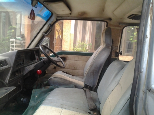 ขายรถตู้นิสสัน36,000 บาท ทะเบียนไม่ขาด ขายรถตู้นิสสัน36,000 บาท ทะเบียนไม่ขาด