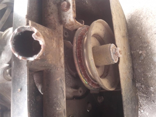 ขายเครื่องเพลาคว่ำ 5.5 HP เก่าญี่ปุ่นสภาพสวยครับ