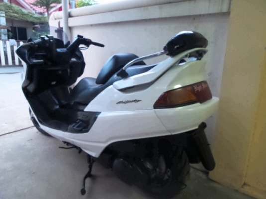 yamaha majesty 250 y98 อินวอยออกชื่อคนซื้อครับ