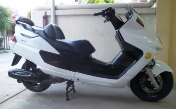 yamaha majesty 250 y98 อินวอยออกชื่อคนซื้อครับ