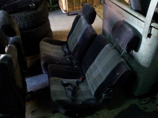 เบาะ LJ 78 หน้าหลังครบชุดหมอนครบๆ