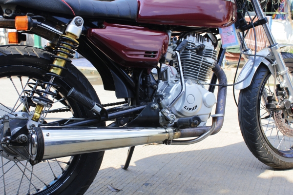 ขาย JX 200 ทบเต็มโอน แต่งแนว SR ล้อโต สภาพจบ ๆ ขาย JX 200 ทบเต็มโอน แต่งแนว SR ล้อโต สภาพจบ ๆ