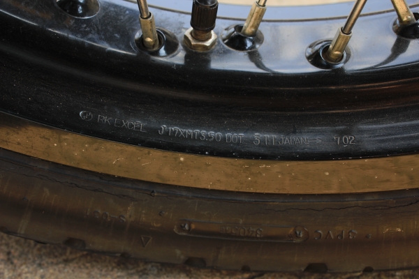 ขาย JX 200 ทบเต็มโอน แต่งแนว SR ล้อโต สภาพจบ ๆ ขาย JX 200 ทบเต็มโอน แต่งแนว SR ล้อโต สภาพจบ ๆ