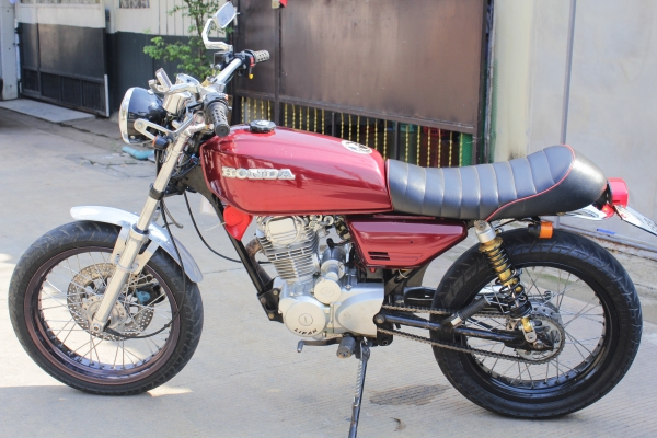 ขาย JX 200 ทบเต็มโอน แต่งแนว SR ล้อโต สภาพจบ ๆ ขาย JX 200 ทบเต็มโอน แต่งแนว SR ล้อโต สภาพจบ ๆ