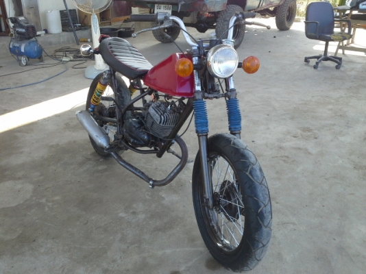 ขาย ts125 เครื่องดี มีเล่มทะเบียนพร้อมชุดโอน แต่งแนวเอาไปทำต่อ มีเครื่อง jxให้อีก 1ตัว