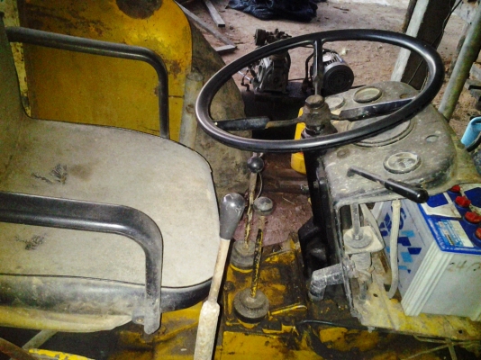 รถไถ JOHNDEER 2130 รถใช้งานได้ปกติ