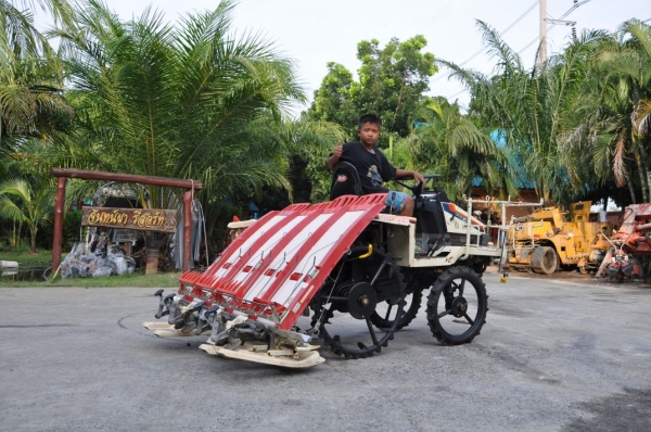 ขายรถดำนา YANMAR ARP4 สภาพสวยเดิมจากญี่ปุ่นยังไม่เคยใช้ในไทย 49,000 เท่านั้น!!