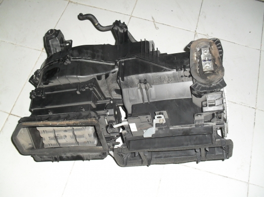 ขายตู้แอร์หลัง FORTUNER  ของแท้สวยๆ