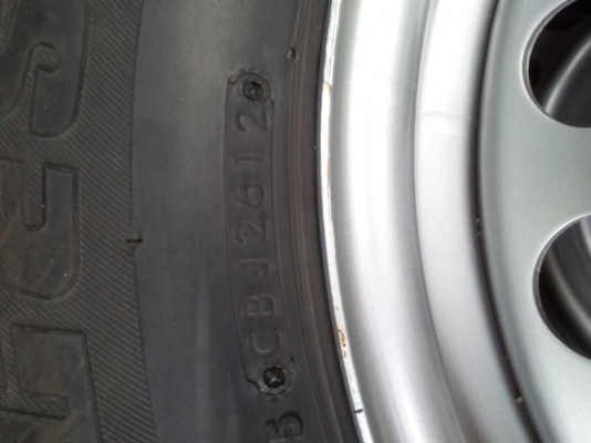 ขายล้อกระทะพร้อมยาง 195 R15 ยางปี 12