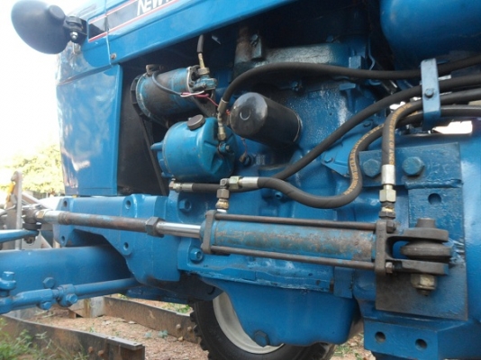 ขายแล้วรถไถฟอร์ด4000 เครื่อง3สูบ เพลาเดียว เก่านอกสวยมากรถเดิมๆ