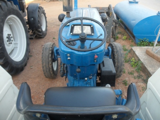 ขายแล้วรถไถฟอร์ด4000 เครื่อง3สูบ เพลาเดียว เก่านอกสวยมากรถเดิมๆ