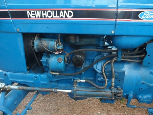 ขายแล้วรถไถฟอร์ด4000 เครื่อง3สูบ เพลาเดียว เก่านอกสวยมากรถเดิมๆ