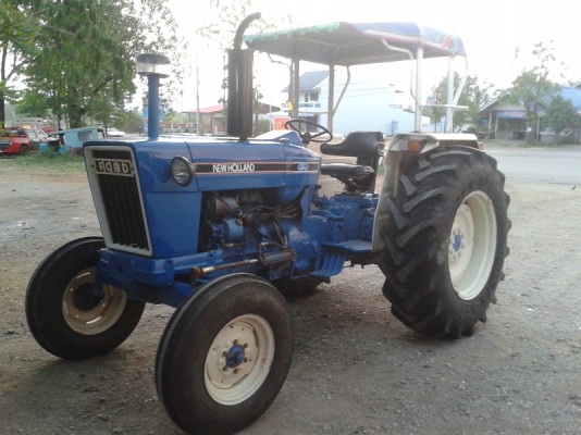 ขายแล้วรถไถฟอร์ด4000 เครื่อง3สูบ เพลาเดียว เก่านอกสวยมากรถเดิมๆ