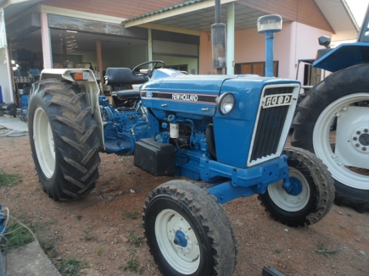 ขายแล้วรถไถฟอร์ด4000 เครื่อง3สูบ เพลาเดียว เก่านอกสวยมากรถเดิมๆ