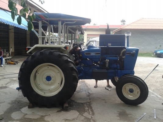 ขายแล้วรถไถฟอร์ด4000 เครื่อง3สูบ เพลาเดียว เก่านอกสวยมากรถเดิมๆ