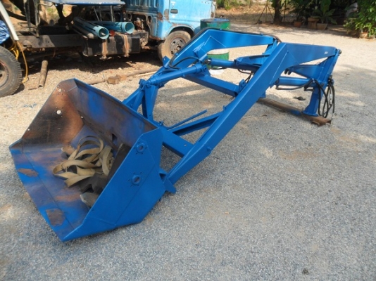 เฮียเทียม สระบุรี มารับแล้วครับ (ทำสีใหม่ให้แล้วครับ)ชุดตักหน้าใส่รถไถฟอร์ด 6600 ตรงรุ่น อุปกรณ์ครบติดตั้งได้เลย