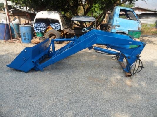 เฮียเทียม สระบุรี มารับแล้วครับ (ทำสีใหม่ให้แล้วครับ)ชุดตักหน้าใส่รถไถฟอร์ด 6600 ตรงรุ่น อุปกรณ์ครบติดตั้งได้เลย