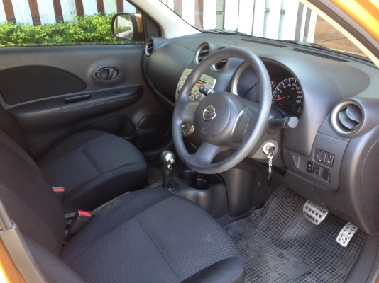 วิ่งน้อยครับ18,000กม. Nissan March วิ่งน้อยครับ18,000กม. Nissan March