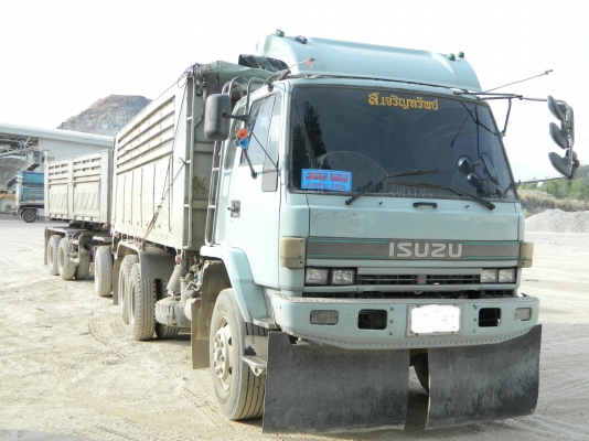 ขาย10ล้อ Isuzu พร้อมพ่วง3คาน