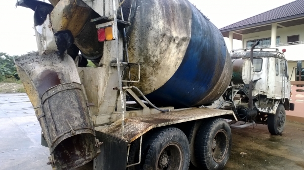 10ล้อรถโม่ปูน HINO FM18  ขับได้ใช้ได้ 2เพลา ช่วงสิบล้อดั้ม..(อ่านรายละเอียดด้านล่างสุด)