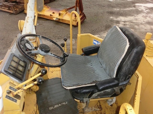 รถตักล้อยาง  510-14981  กรองเดี่ยว  สภาพสวย เดิมจากญี่ปุ่น ถึงไทยแล้ว รถจอดอยู่ที่ C.S. Motor หลักสี่  โทร.081-373-0559