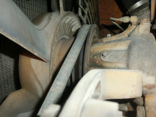 รถตักล้อยาง  510-14981  กรองเดี่ยว  สภาพสวย เดิมจากญี่ปุ่น ถึงไทยแล้ว รถจอดอยู่ที่ C.S. Motor หลักสี่  โทร.081-373-0559