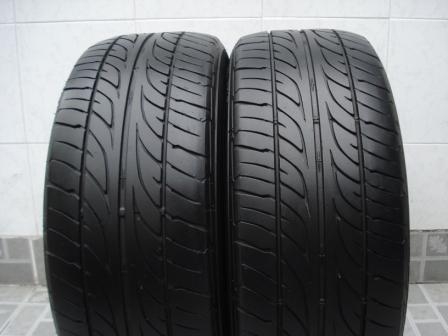 .ขายยาง1คู่  dunlop LM 703  225-55-17 ปี 11