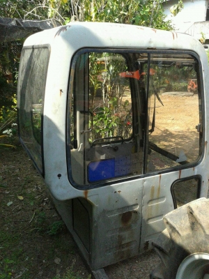 ขายรถขุด komatsu PC30-7E เก่านอกไม่เคยใช้งานในไทย  ตู้เก๋งเพิ่ม 40,000