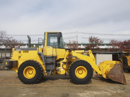 รถตักล้อยาง  WA300-3E-53174  สภาพสวยพร้อมใช้งาน  ภาพเดิม ๆ จากญี่ปุ่น  กำลังเดินทางเข้าไทย  โทร.081-373-0559