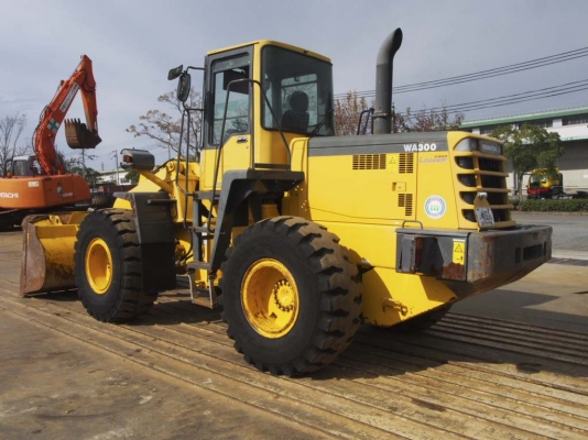 รถตักล้อยาง  WA300-3E-53174  สภาพสวยพร้อมใช้งาน  ภาพเดิม ๆ จากญี่ปุ่น  กำลังเดินทางเข้าไทย  โทร.081-373-0559