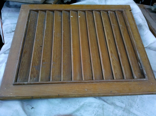 บานช่องลมไม้ส้ก