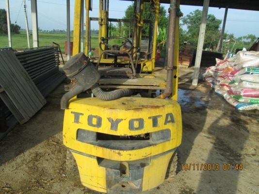 ขายด่วน รถโฟคลิฟ ขายด่วน รถโฟคลิฟ