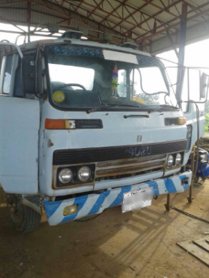 ขายรถหกล้อโม่ปูน Isuzu SR 175 แรง รถนอก แชสซีใหญ่ ยาง 9.00 โม่ 3.5 คิว