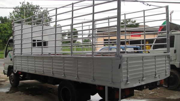 ISUZU NPR หัวการ์ตูน เครื่อง4HF1(135แรง) รถสีเดิมๆสวยจัด