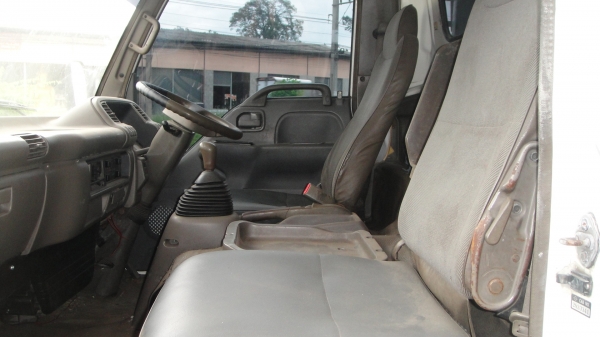 ISUZU NPR หัวการ์ตูน เครื่อง4HF1(135แรง) รถสีเดิมๆสวยจัด