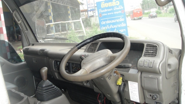 ISUZU NPR หัวการ์ตูน เครื่อง4HF1(135แรง) รถสีเดิมๆสวยจัด