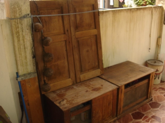 ขายหน้าต่าง+ตู้ไม้สัก