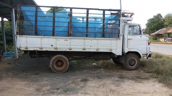 **280,000 บ.ต่อรอง**ขาย6ล้อใช้งาน HINO KM310 วางเครื่องTOYOTA 1W 115HP(ตัวเดียวกับWO4D ลงเล่ม) เครื่องแน่นแรงดี ช่วงล่าง6น็อต หน้า-หลัง คัสซีดี ไม่ปะไม่ดาม กระบะยาว4.5ม.พื้นไม้คอกเหล็กสภาพดี ยางดี6เส้น หัวเดิมภายในดี คอนโซลโอเค พร้อมใช้ พร้อมลุยงาน เอกสาร