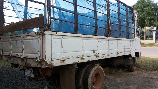 **280,000 บ.ต่อรอง**ขาย6ล้อใช้งาน HINO KM310 วางเครื่องTOYOTA 1W 115HP(ตัวเดียวกับWO4D ลงเล่ม) เครื่องแน่นแรงดี ช่วงล่าง6น็อต หน้า-หลัง คัสซีดี ไม่ปะไม่ดาม กระบะยาว4.5ม.พื้นไม้คอกเหล็กสภาพดี ยางดี6เส้น หัวเดิมภายในดี คอนโซลโอเค พร้อมใช้ พร้อมลุยงาน เอกสาร