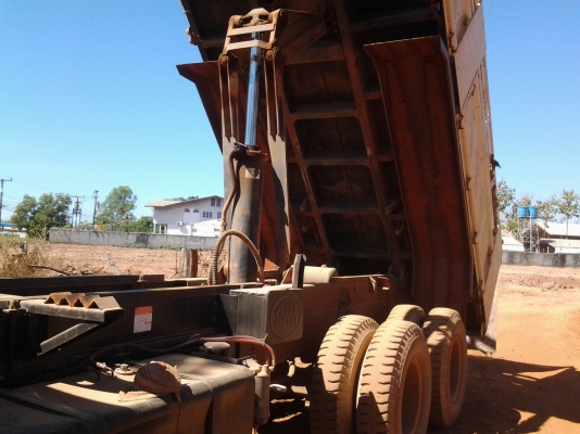 HINO MEGA FM8J ดั้มสามิตรห้างแท้ปี54 หัว500 URO3 เบรคทิฟี่ เครื่อง251เทอโบ ยางใหม่10 เส้น สีเดิมบาง