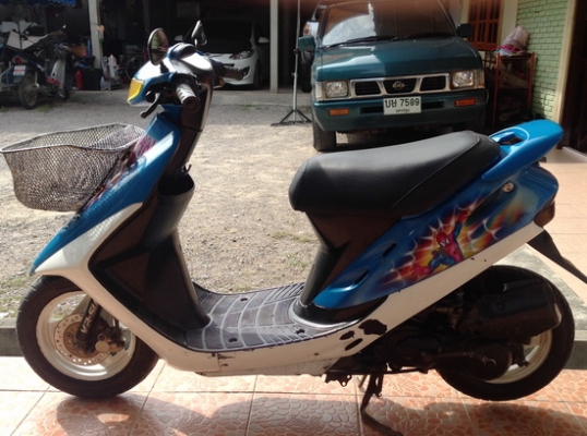 ***ขาย Honda dio af28สภาพเครื่องดี พร้อมใช้ ไมล์ขาวไฟหน้าเหลือง***